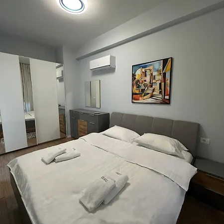 Picasso تيرانا